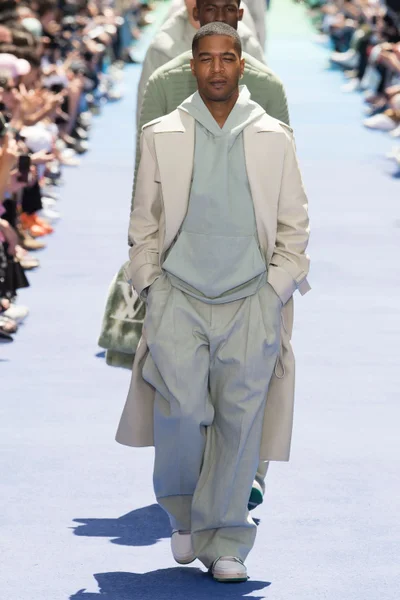 Look 23